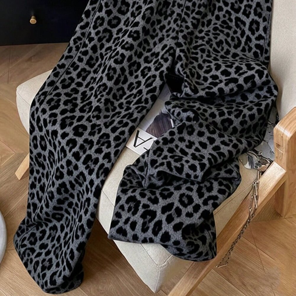 Grey Casual Women's Chic Leopard Print Sweatpants - Picture 2 of 5